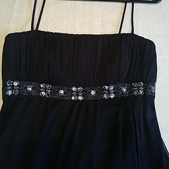 Black spaghetti strap dress - Picture 3 of 5